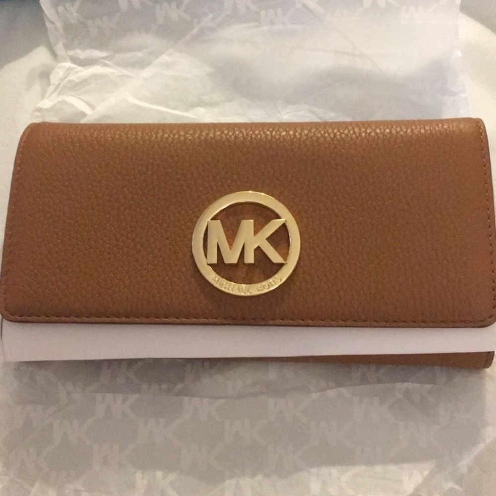 Michael Kors Fulton style wallet in Acorn